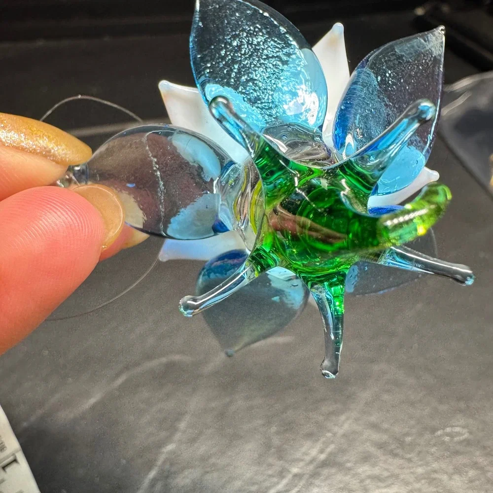 Hand‎ Blown Glass Hummingbird Flower Ornament Suncatcher Blue Green Clear 3